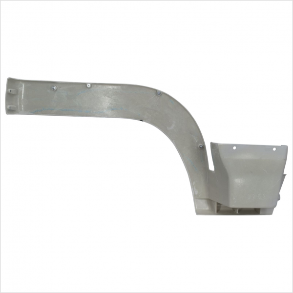 PARALAMA C ESTRIBO ESQUERDO - VOLKSWAGEN DELIVERY 2P0821105