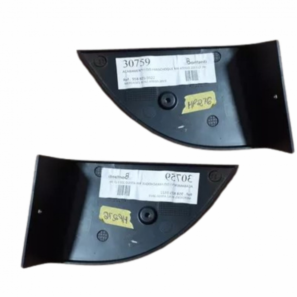 PAR TAMPA DE ACABAMENTO DO PARACHOQUE MBB ATEGO